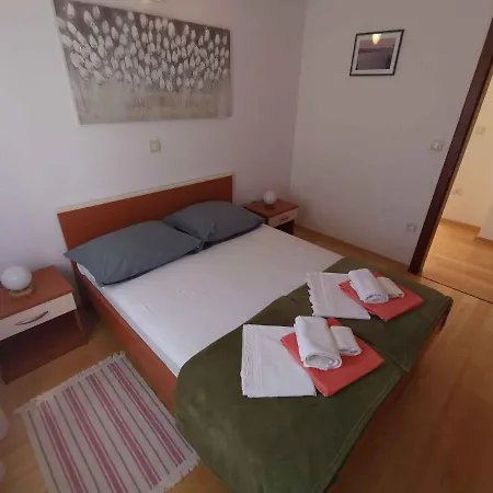 Appartement In 13938 *