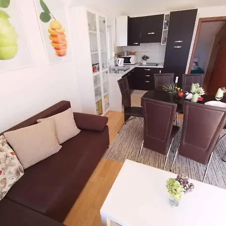 Appartement In 13938 Selce